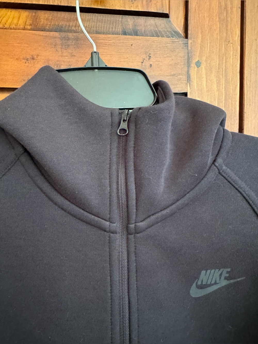 Nike  Ladies Small Black Fitted Full-Zip Hoodie  with Zip Pocket Jacket. NWOT - Picture 3 of 10